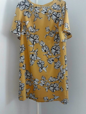 H&M dress size 38 with floral pattern, like new