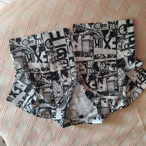 Short black and white shirt youthful like new
