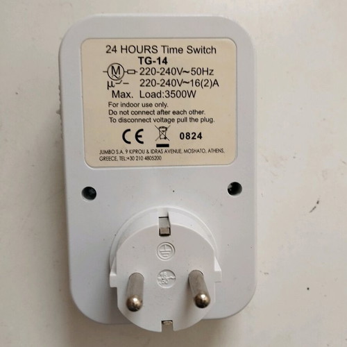 Socket with timer new