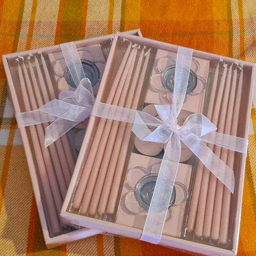 Candle sets new, 2 sets with holders, 4 tealights, 10 pink candles