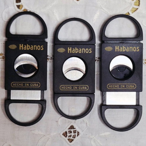 Set of 3 blue Trinidad Habanos cigar cutters like new