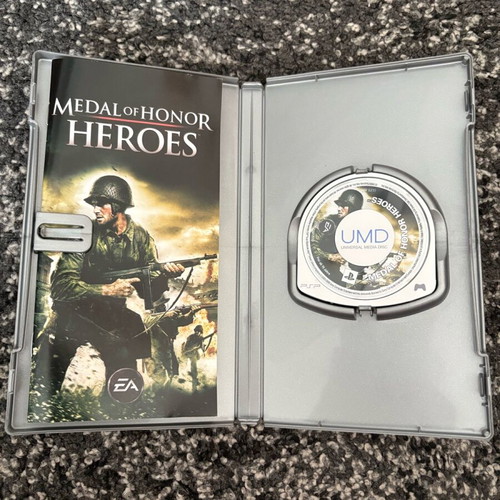 PSP game Medal of Honor Heroes like new