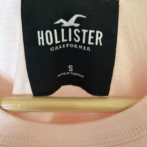 Hollister T Shirt used, size Small, white and pink