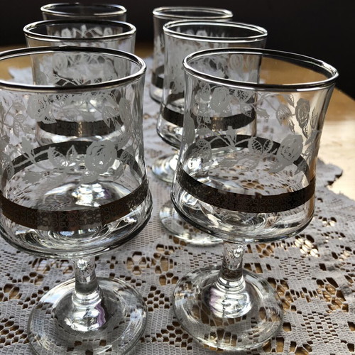 Vintage Dema wine or sherry glasses like new, engraved roses