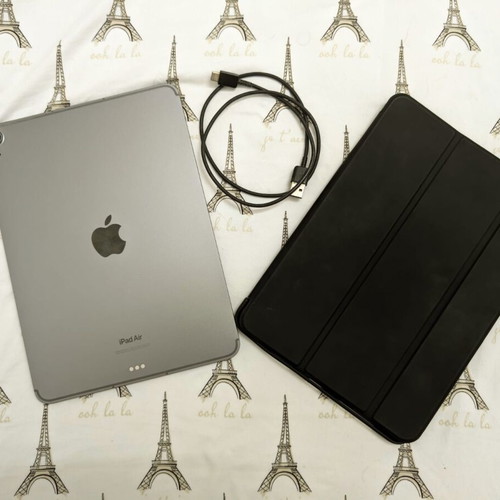 Ipad Air M2 2024 Wifi + E-sim in very good condition
