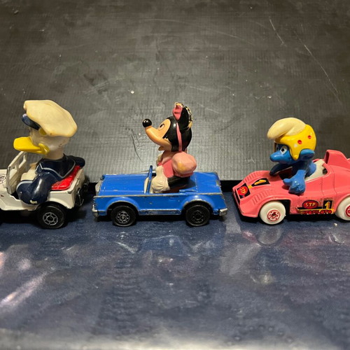 Comic figures in Matchbox Gorgi cars used, pack of 7