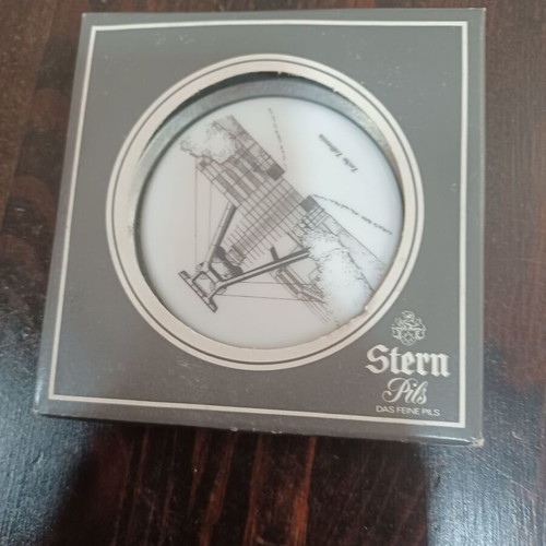Collectible coaster plate like new in Stern pils case