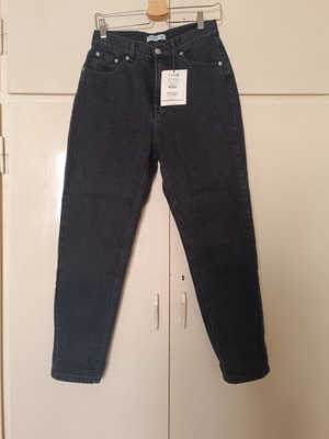 Black Pull & Bear Mom Style Jeans new, size M 38 10