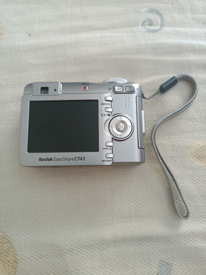 Kodak EasyShare C743 digital camera like new, 7.1 megapixel