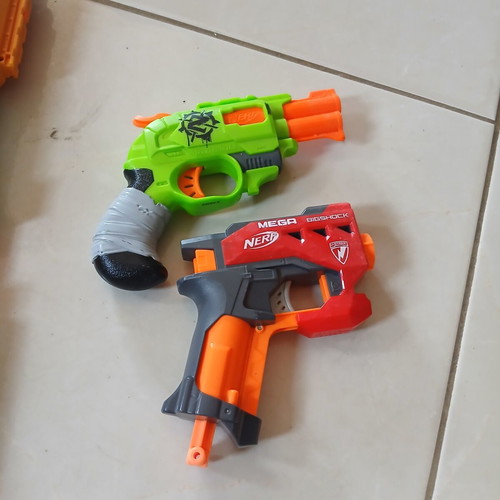 Nerf blaster set, pack of 15 pieces