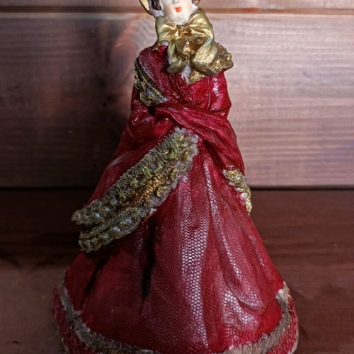 Vintage ladies of the era set of 2, like new