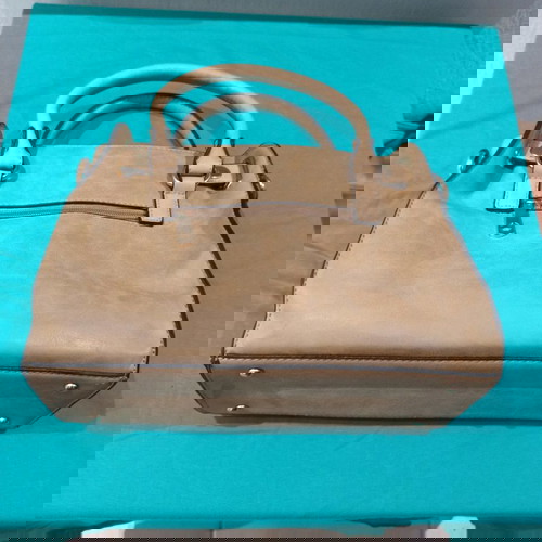 Γυναικείες τσάντες μεταχειρισμένες, 2 μπεζ με δώρο τρίτη δερμάτινη