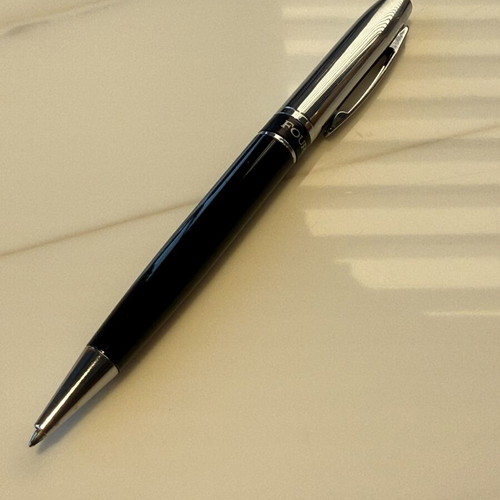 Four Seasons pen used, needs refill