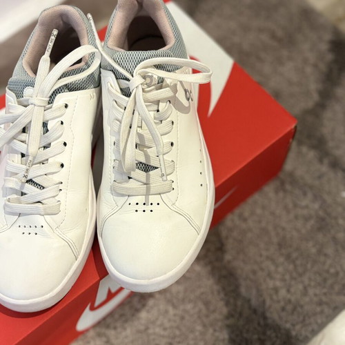 On Sneaker The Roger used, size 36.5, white