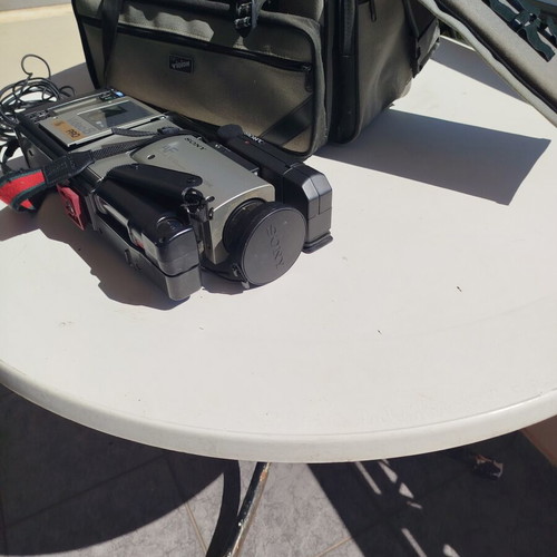 Sony CCD-V100E Video8 Pro vintage camcorder