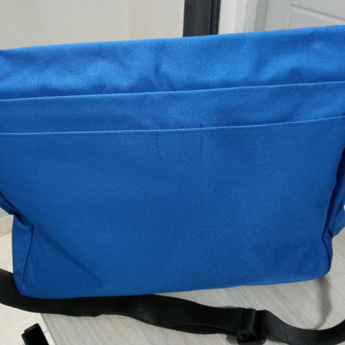 Messenger bag like new, blue, shoulder, durable material