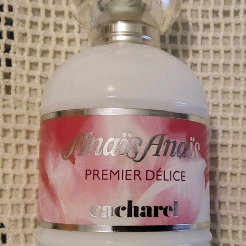 Cacharel Anaïs Anaïs Premier Delice 50ml women's perfume like new