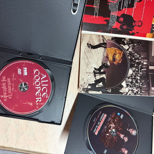 Music DVD and 2CD set with book, rock, like new, 12 DVDs + 1 2CD