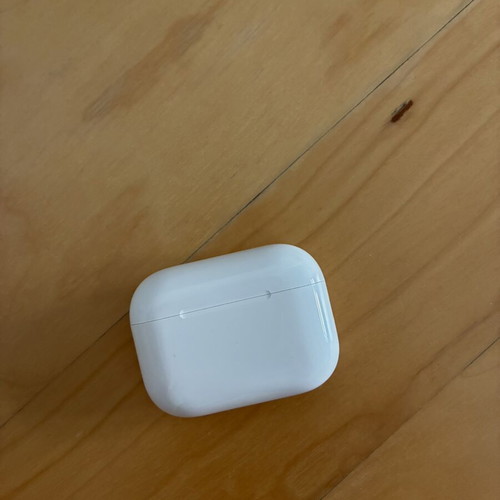 Bluetooth earbuds with charging case