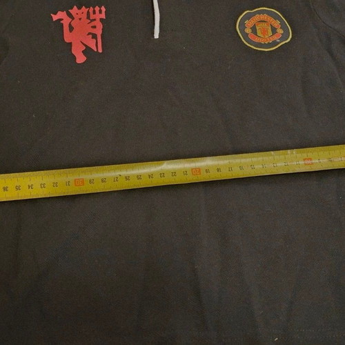 Collectible kids' outfit shirt like new