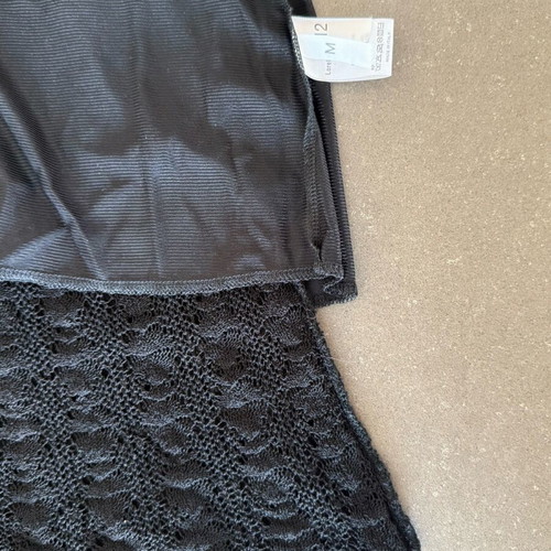 Knitted fitted black skirt like new with lace and lining size M