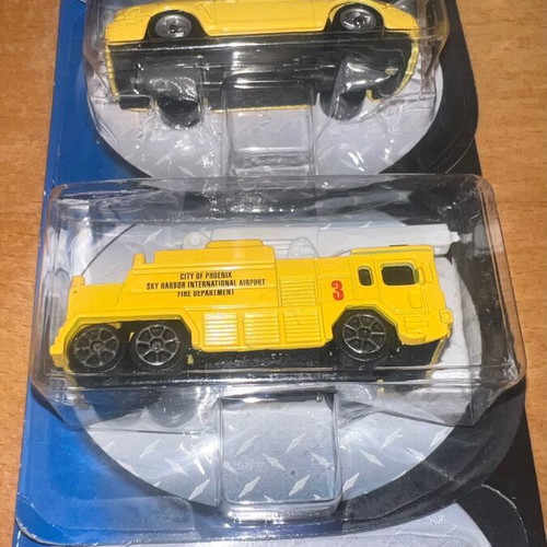 Maisto 1:64 Diecast Toy Cars Transit Authority new, pack of 16