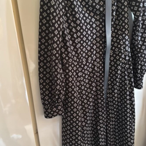 Michael Kors knee length dress like new with belt black