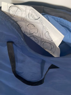 Pop Up tent new, foldable