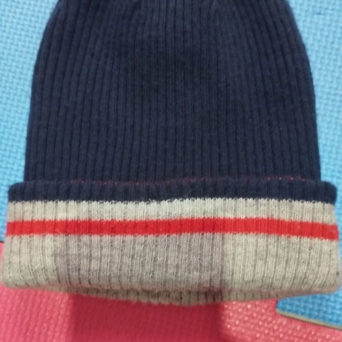 Boys' hats used, set of 3 for ages 3 to 7