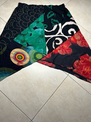 Desigual ασύμμετρη φούστα πολύχρωμη νούμερο Medium