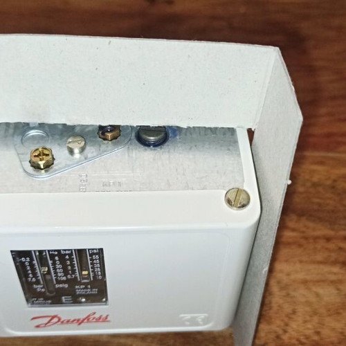 Danfoss KP1 Low Pressure Switch new for cooling and air conditioning