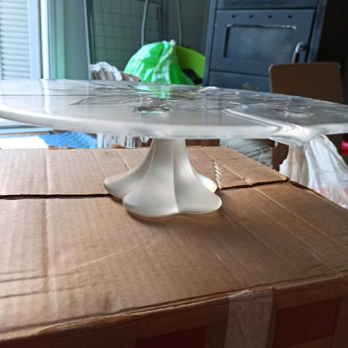 Glass cake stand like new