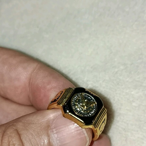 Men's ring new, unused, gold