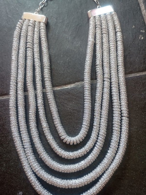 Fo Bizou statement necklace used, silver metallic finish, 5 rows