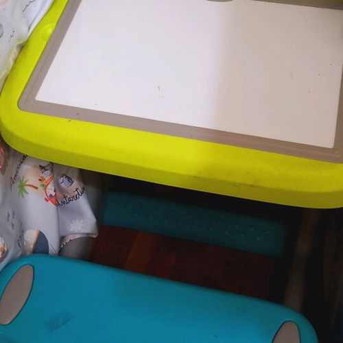 Children's desk double-sided used for chalk and marker