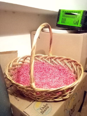 Wicker basket KokkinoSkoufitsas with handle like new