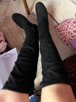 Women's boots like new, size 37, black