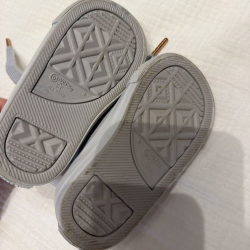 Converse baby shoes grey size 20 unisex like new