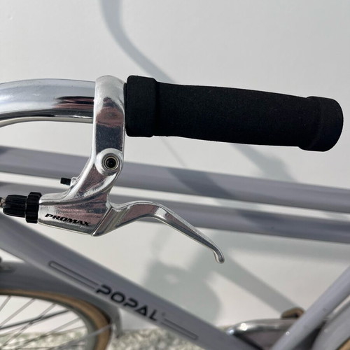 Popal bicycle like new with leather saddle and lock