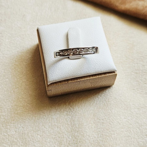 Silver ring 925 band with sparkling zirconia