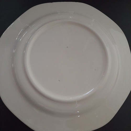 Vintage plates used, set of 2, 19cm diameter