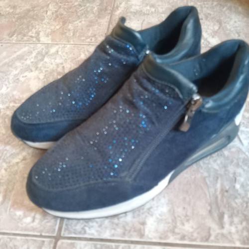 Piazza Shoes γυναικεία αθλητικά σαν καινούργια με στρας και φερμουάρ, μέγεθος 38, μπλε