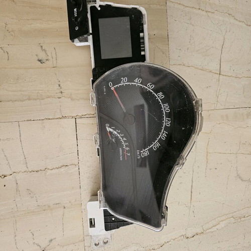 Toyota iq speedometer used in good condition