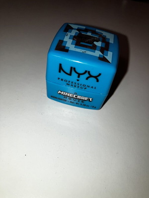 Nyx Professional Highlighter Diamond Grip like new
