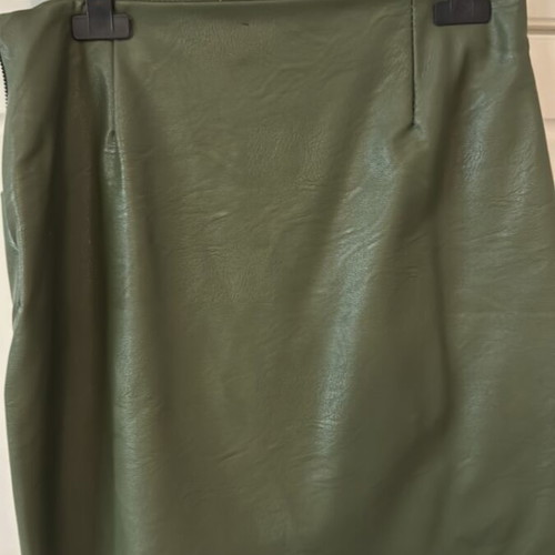Leather skirt Celestino used, green, size XL