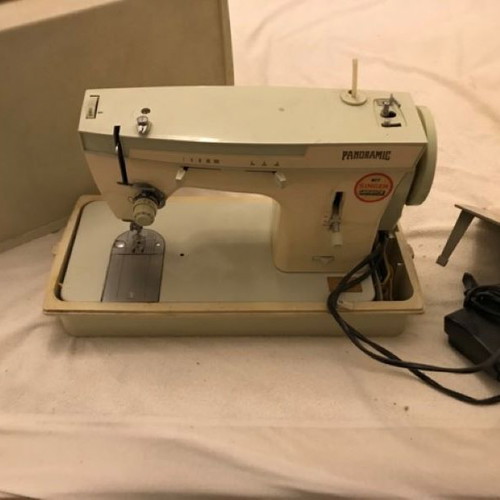 Singer sewing machine used, for repair or spare parts