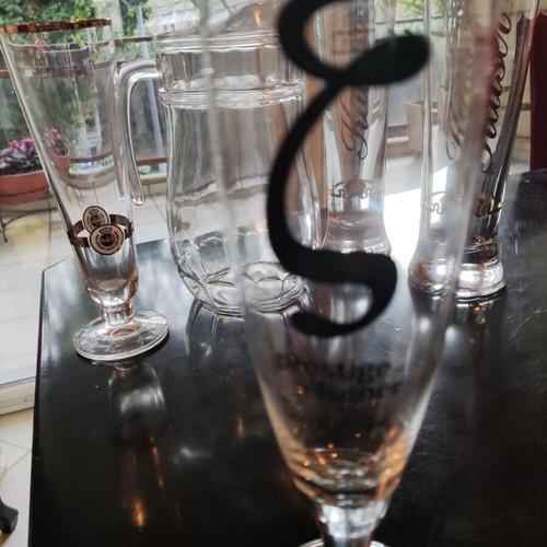 Pitcher and 4 beer glasses like new, set