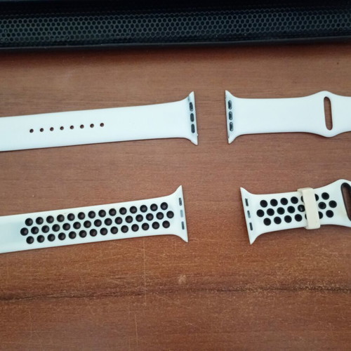 Smart Watch T55 Pro Max like new with two straps and wireless earbuds