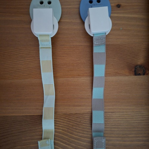 Pacifier clip with ring