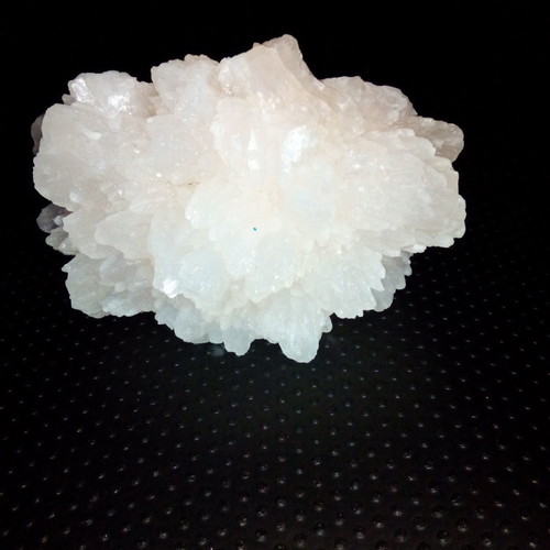 Manganese-bearing calcites like new